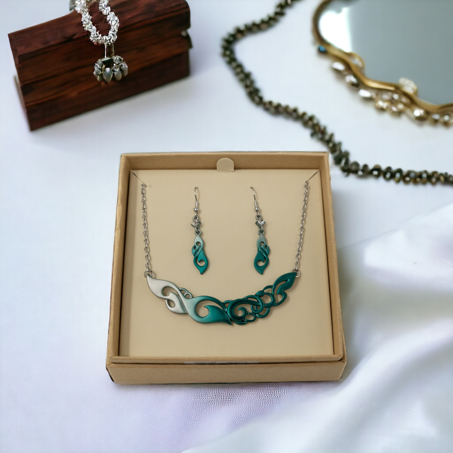 Manaia&wave Rhodium Pendant Set