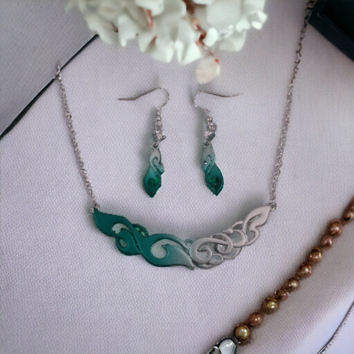 Manaia&wave Rhodium Pendant Set