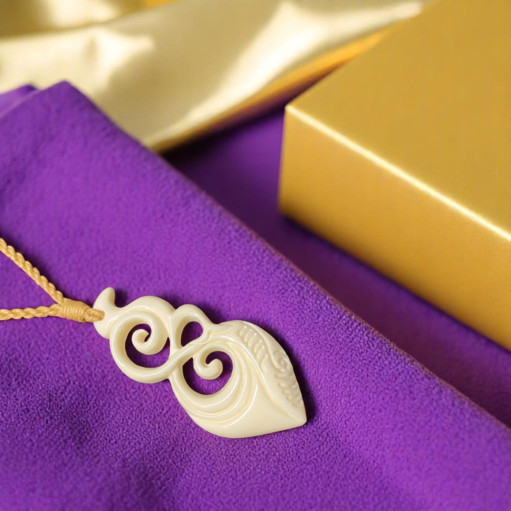 Bone Pikorua Pendant