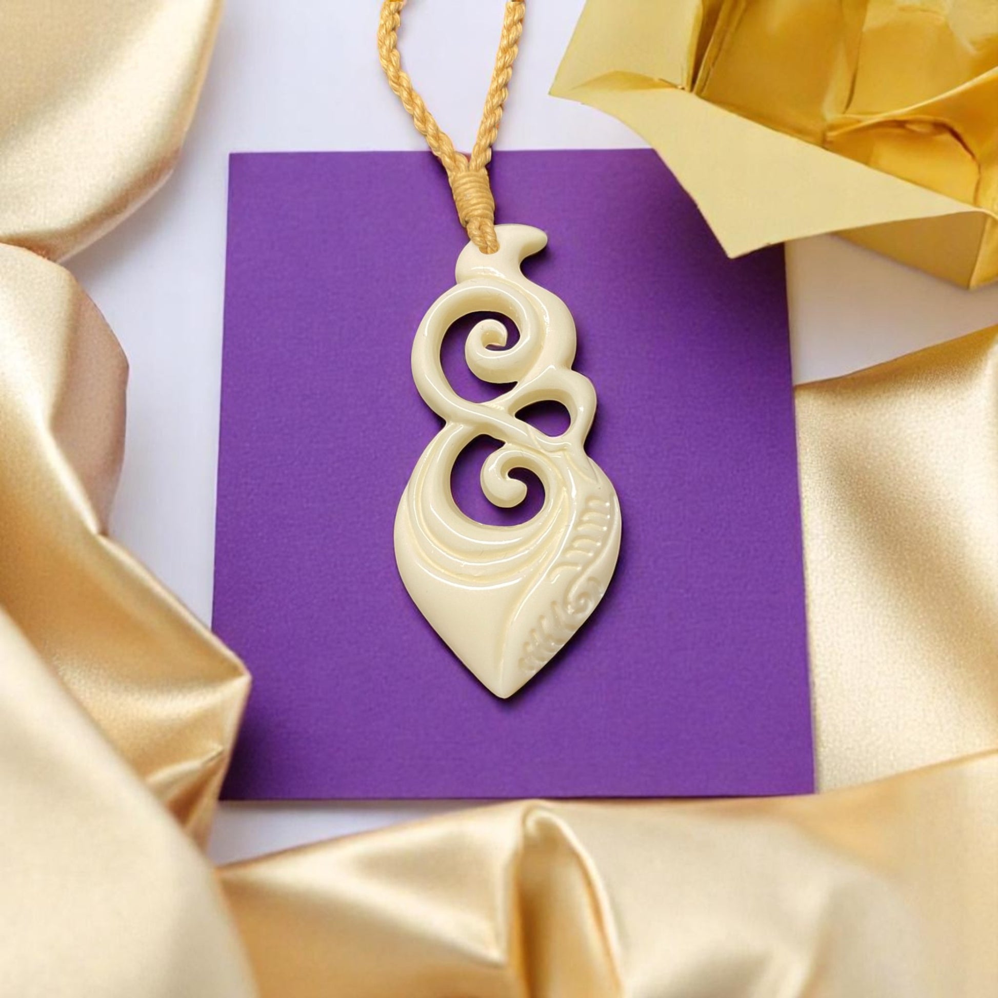 Bone Pikorua Pendant