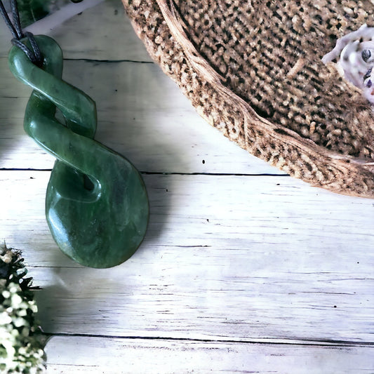 Greenstone / Pounamu Pikorua Pendant 70mm