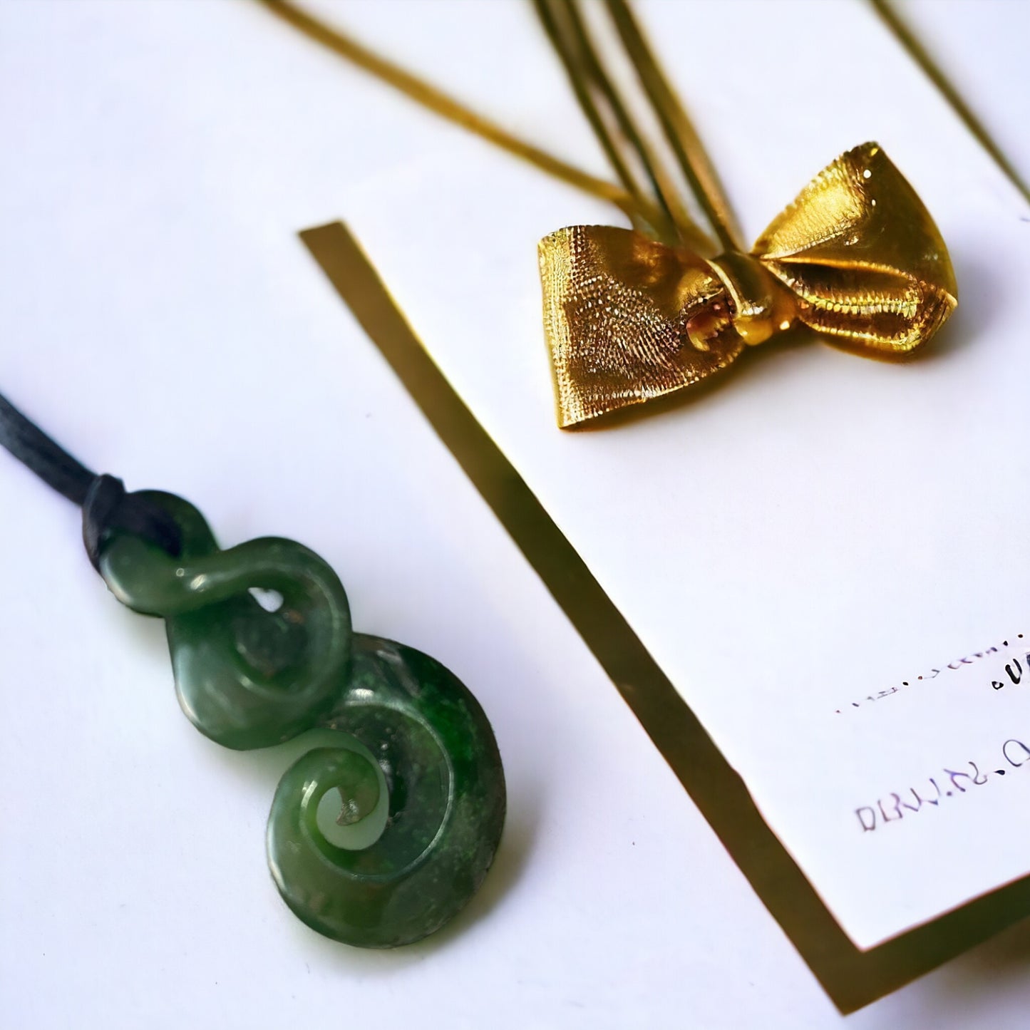 Greenstone / Poumanu Matau (Hook) Pendant