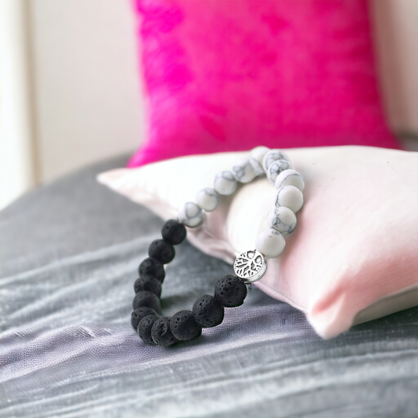 Nudi Point Bracelet Lava Stone White Howlite - Tree of Life