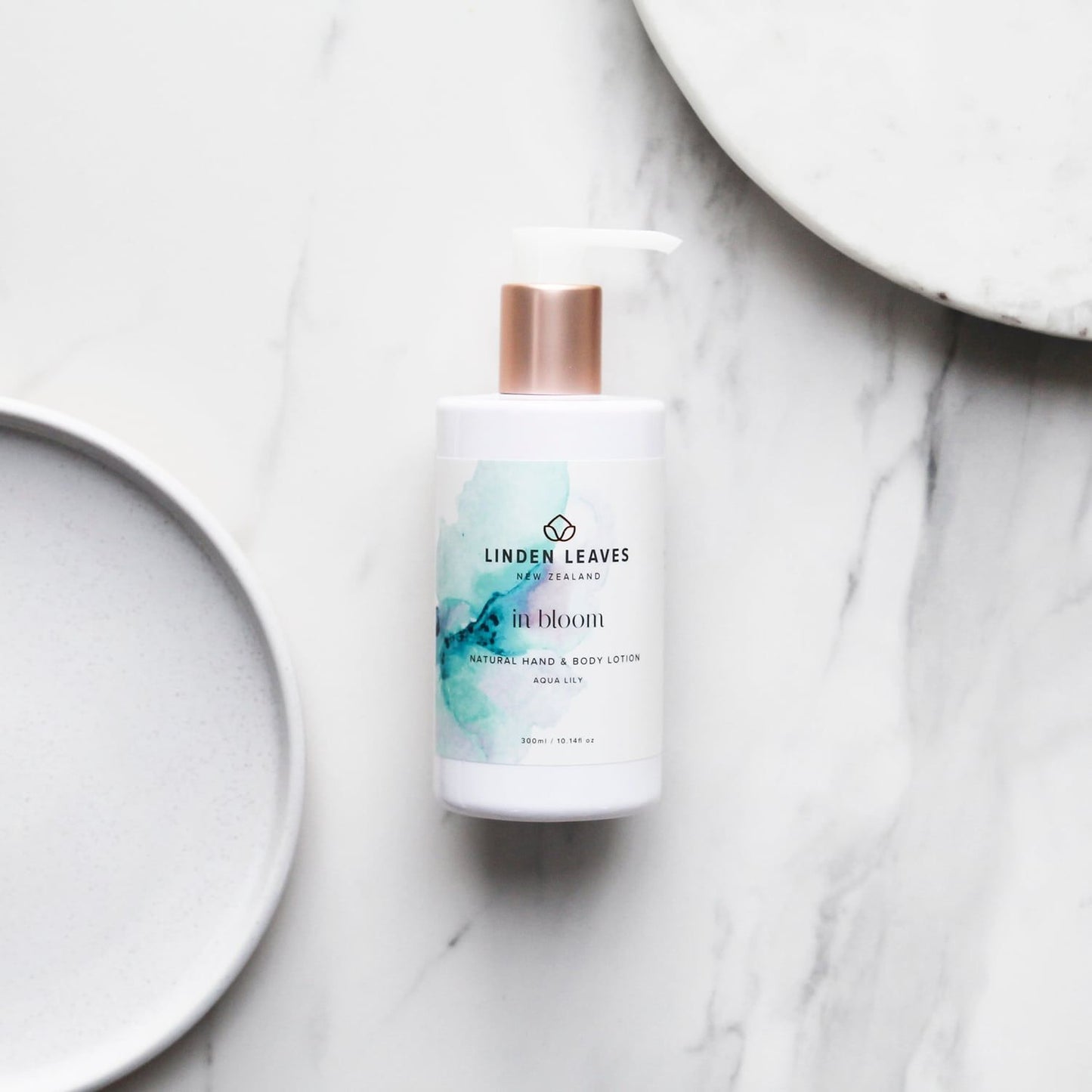 Linden Leaves Aqua Lily Hand & Body Lotion - 300ml