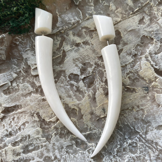 Kiwicraft Bone Ivory Tusk Shaped Earrings