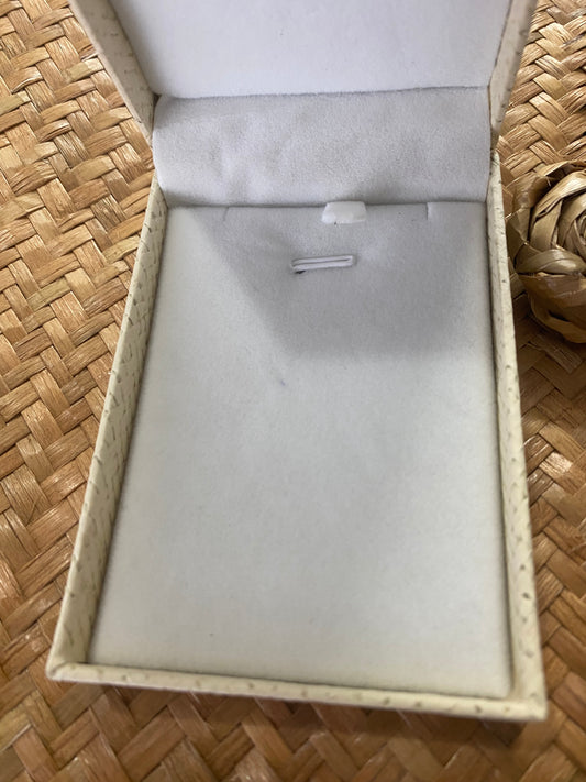 Flax Jewellery Case with Cream Velvet Insert