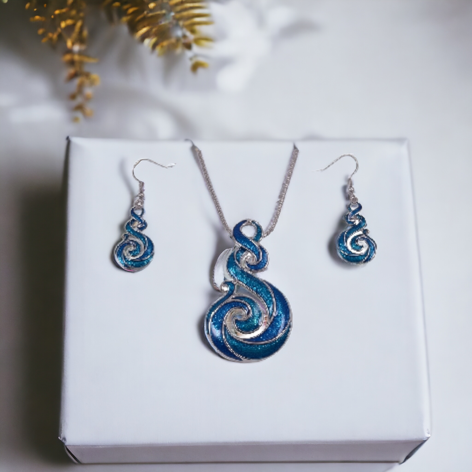 Kiwicraft Twist (Pikorua) Rhodium Pendant Set
