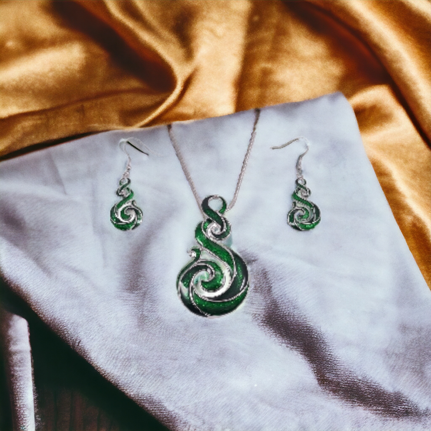 Kiwicraft Twist (Pikorua) Rhodium Pendant Set