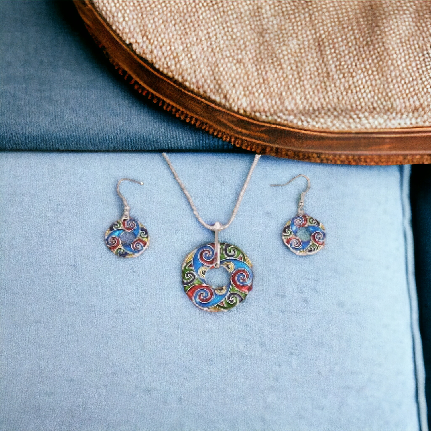 Kiwicraft Disc with Koru Rhodium Pendant Set