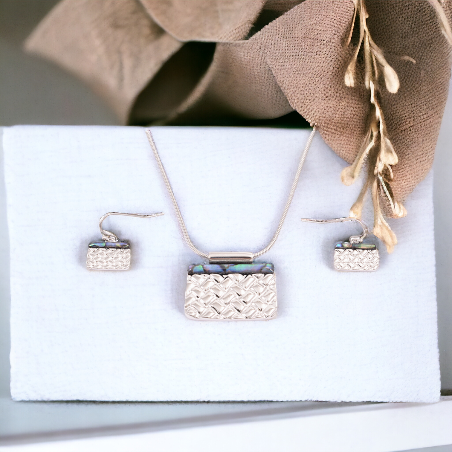 Kiwicraft Paua Kete Basket Pendant Set
