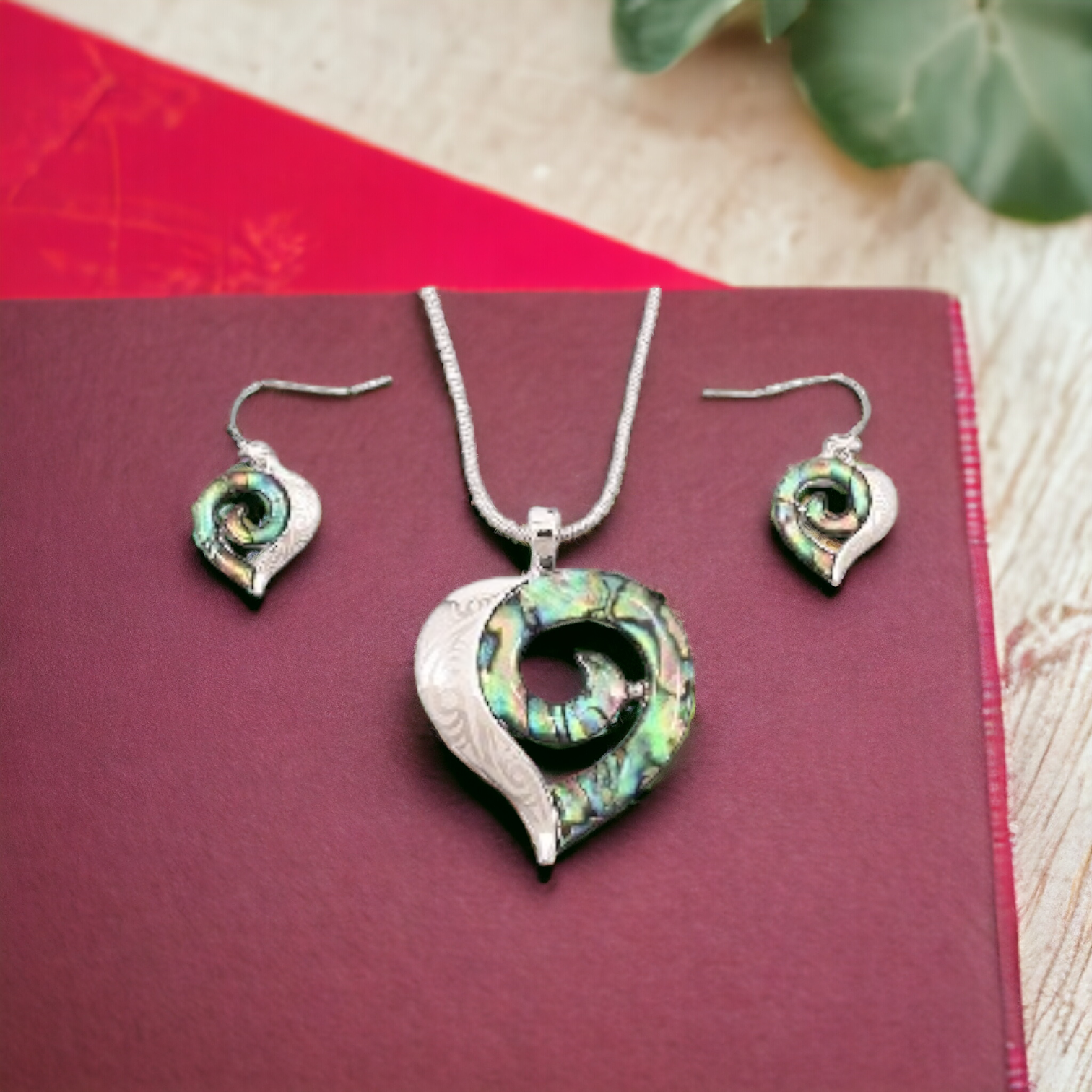 Kiwicraft Koru Heart Paua & Rhodium Pendant Set