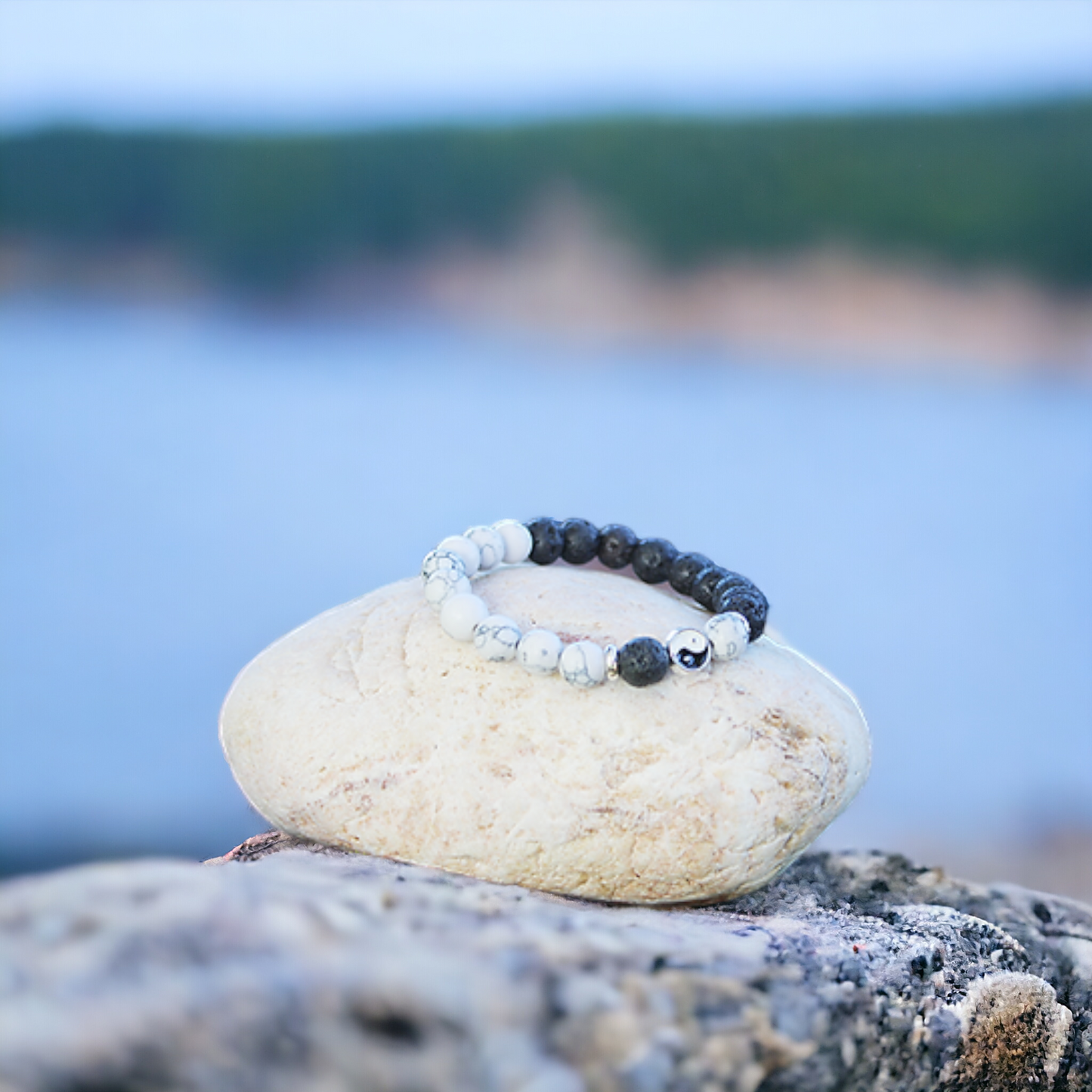 Nudi Point Bracelet Lava Stone White Howlite & Yin Yang