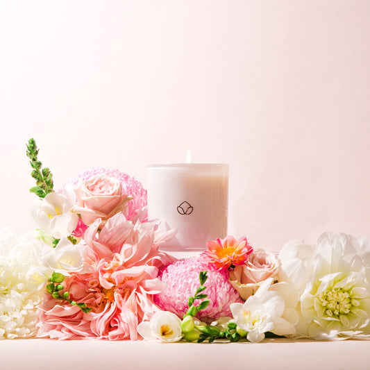 Linden Leaves Pink Petal Fragranced Candle 300g